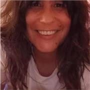 Diplomada en Relaciones laborales, imparte clases de castellano a extranjeros, tanto online como presenciales.